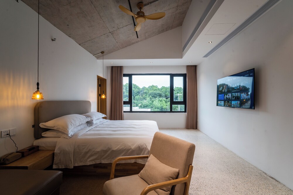 CLOUD RETREAT