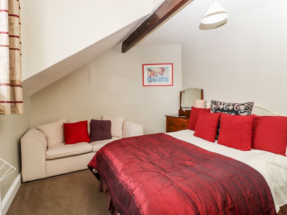 Craven House view 3