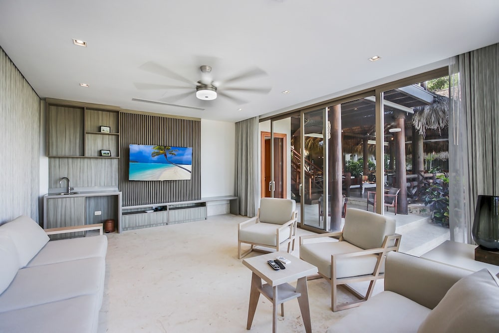 All-inclusive Ocean View Cap Cana Villa With Chef Butler Maid Pool Jacuzzi Eden Roc Beach Access view 2