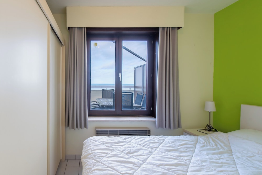Apartment in Middelkerke Near the Beach