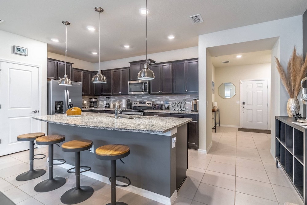 4014 Windsor Island