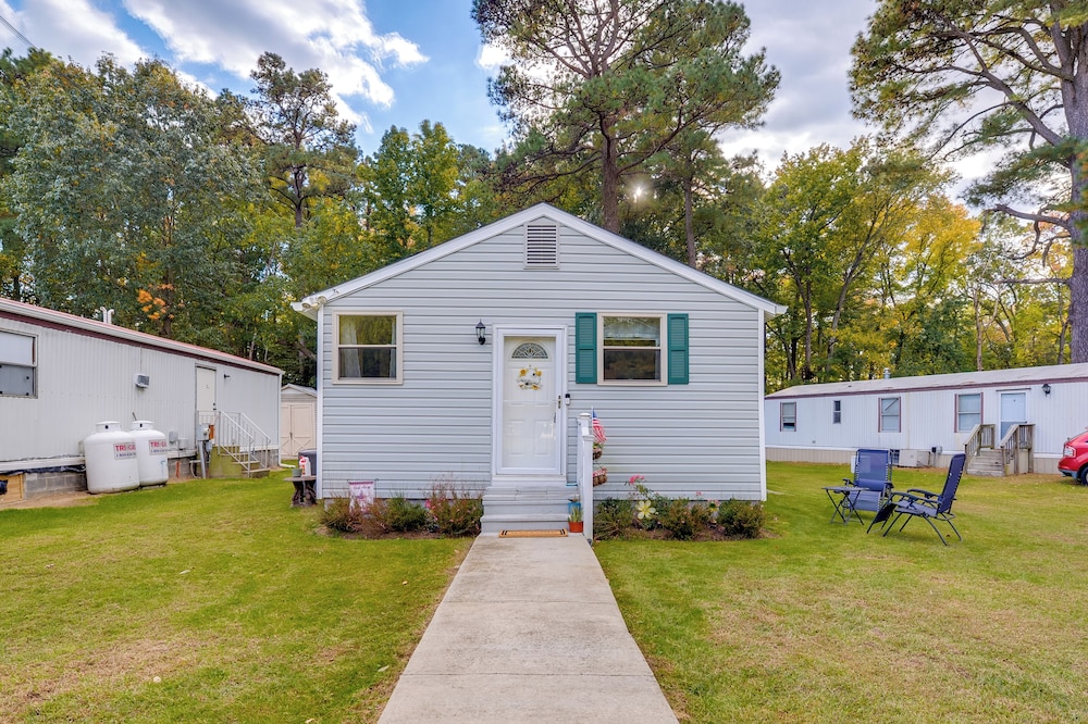 Private Patio + Yard: Cozy Maryland Cottage
