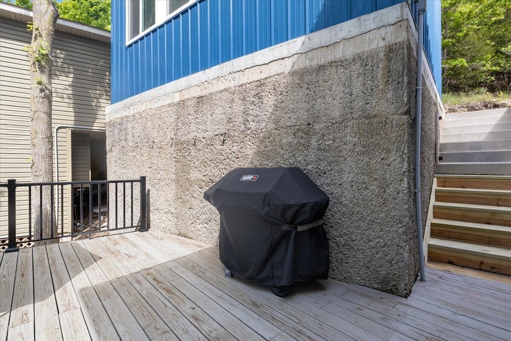 Private Dock, Bunkhouse, Firepit & Kayaks at Mm45