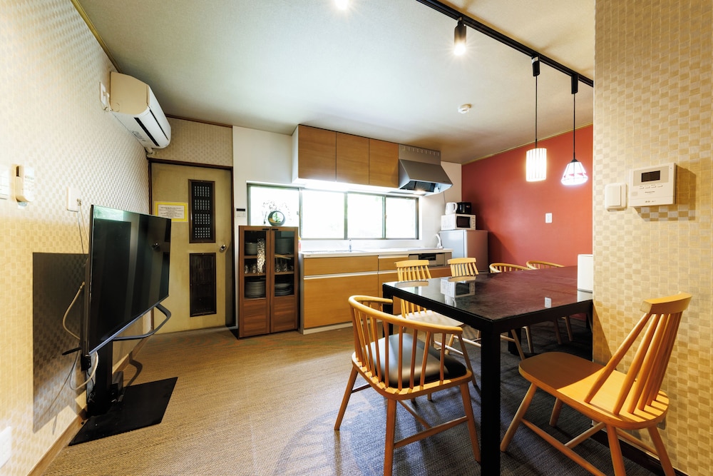 R-Guest Residence Tsurumibashi