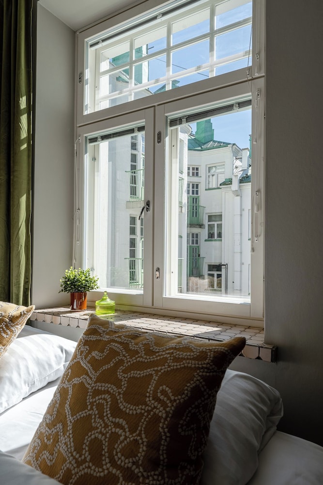 Historical Studio & Excellent Location
