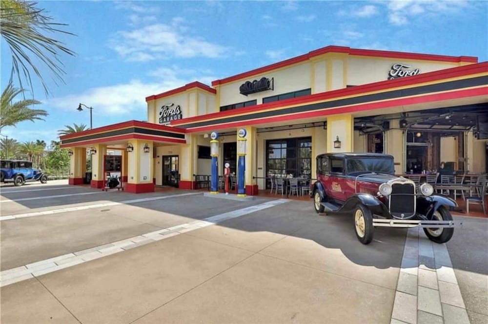 The Flamingo Nest Kid Friendly - Image 5