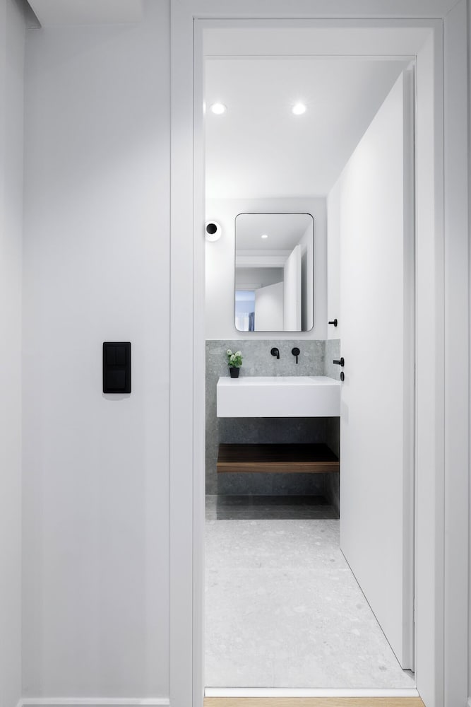 MoRe by Zoia Living
