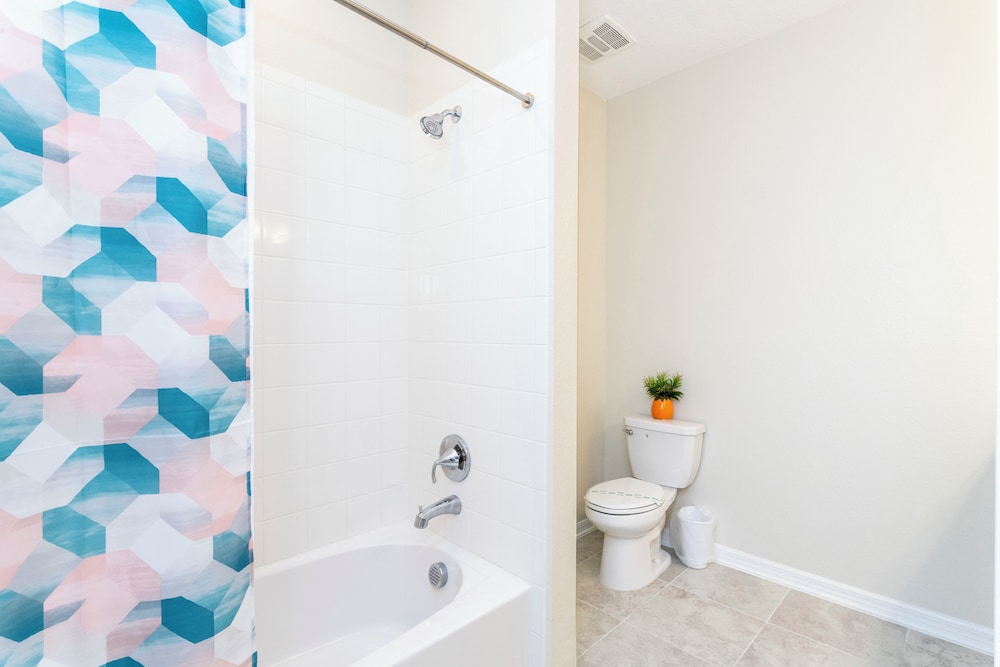 Gorgeous 2Bd Apto Close to Disney Storey Lake 402 view 4