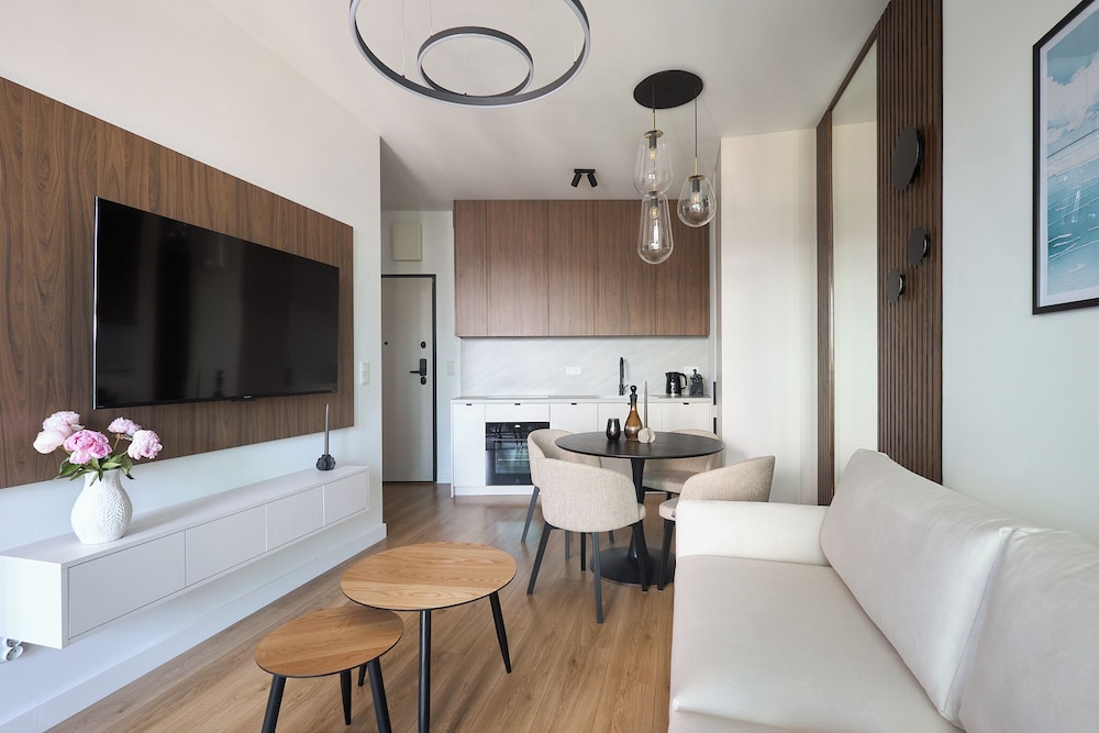 Granaria Premium River View by Downtown Apartments