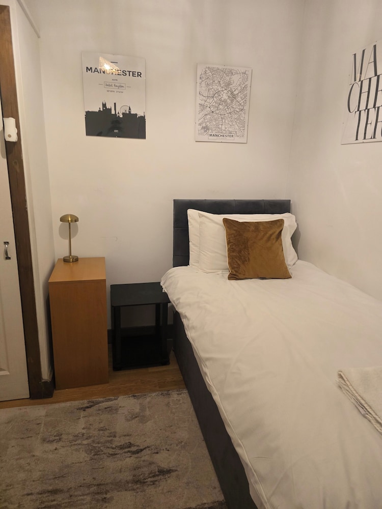 Southampton City View Apartment