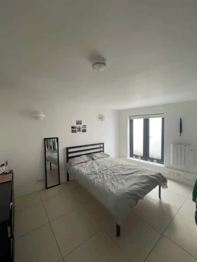 Spacious & Charming 3BD Flat - Fulham