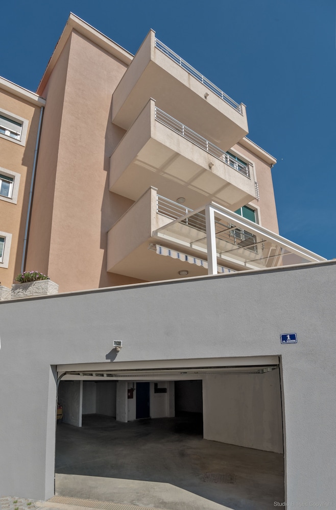 4me Apartments