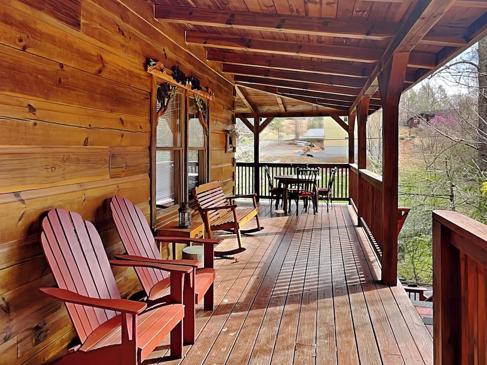 Scooter Bears Den by Jackson Mountain Rentals