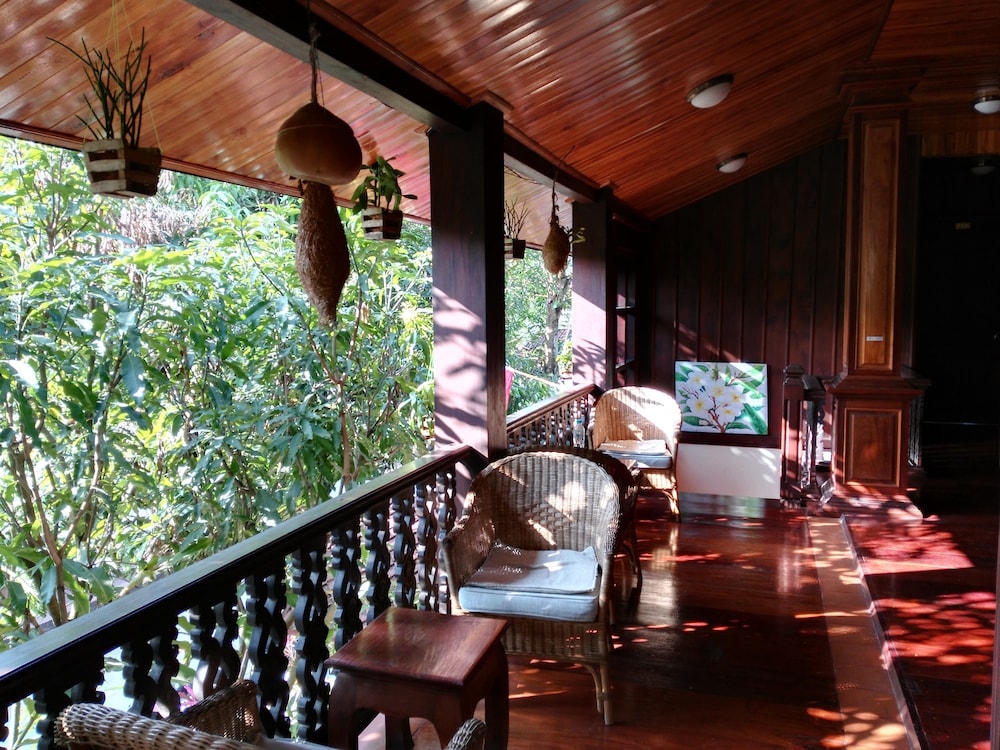 Wisdom Laos Hotel