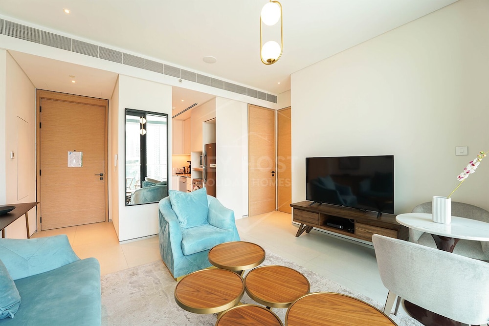 KeyHost - Address Beach Residences