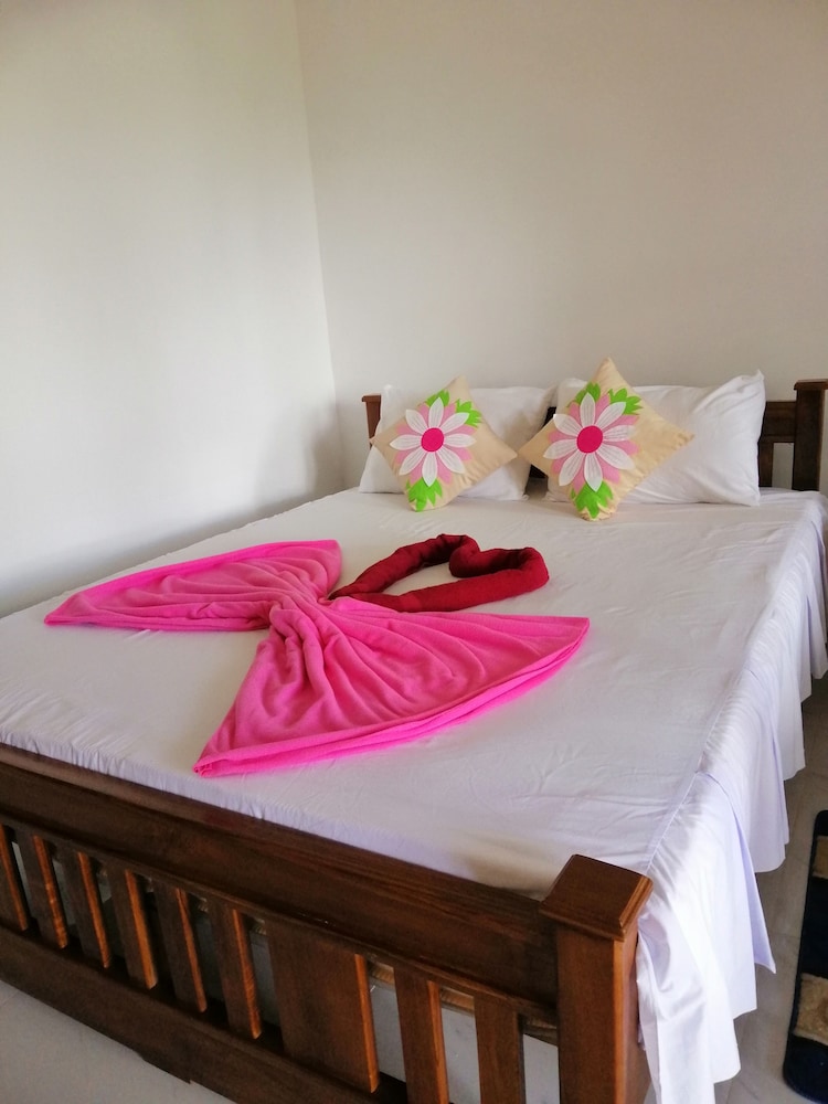 Madhara Home Stay Ella view 2