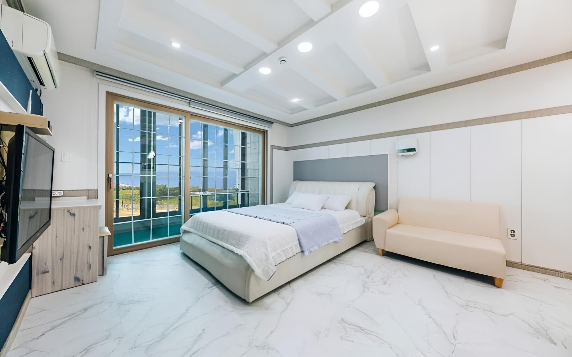 Photo 63
