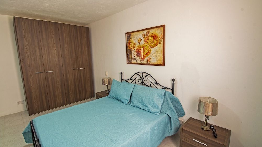 Maltarent Sunshine Apartments view 3