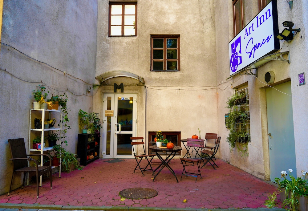 Art Inn Space