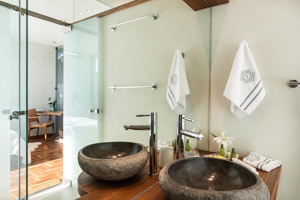 Villa Charlotte by CuraVillas Collection