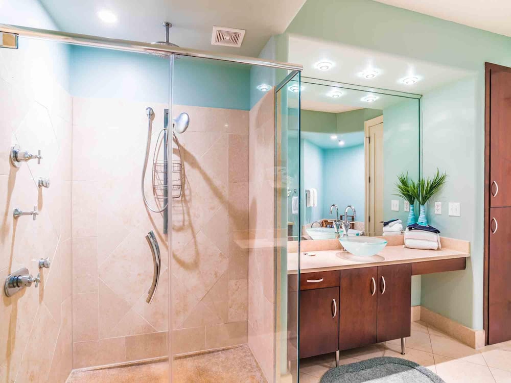 Bella Luna #404 by Southern Vacation Rentals