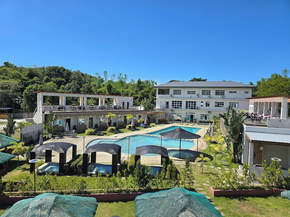 JADE RESORT