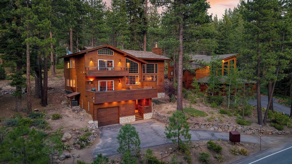 Northstar Haven Cozy-chic Retreat Near Lake Tahoe & Downtown Truckee