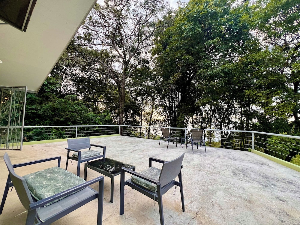 Zen Zaru Beautiful Hidden Hotel
