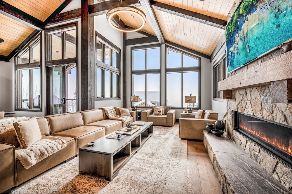 Opulence At Big White