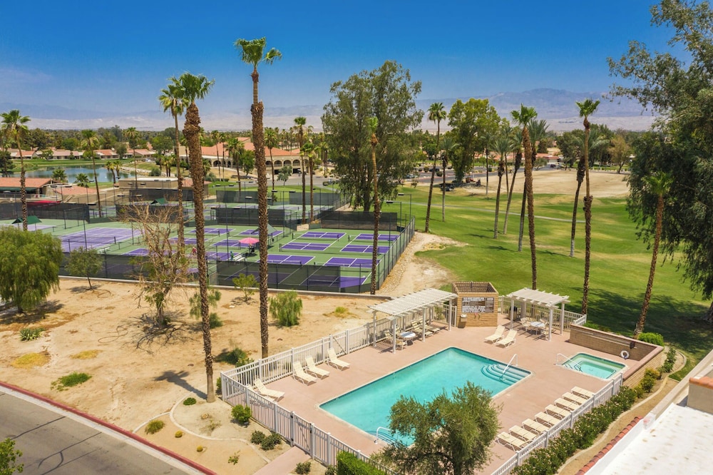 Palm Desert Resort Home: Outdoor Dining w/ Views view 3