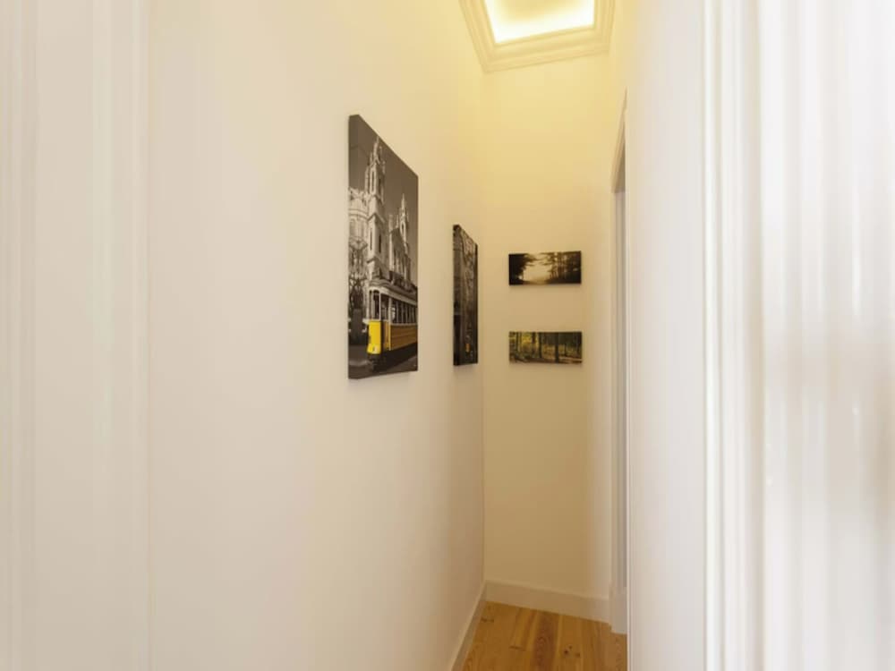2 Bedroom Apartment Located Heart of Lisbon City