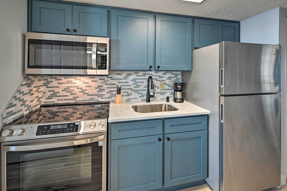 Myrtle Beach Condo: Resort Pool & Lazy River! view 5