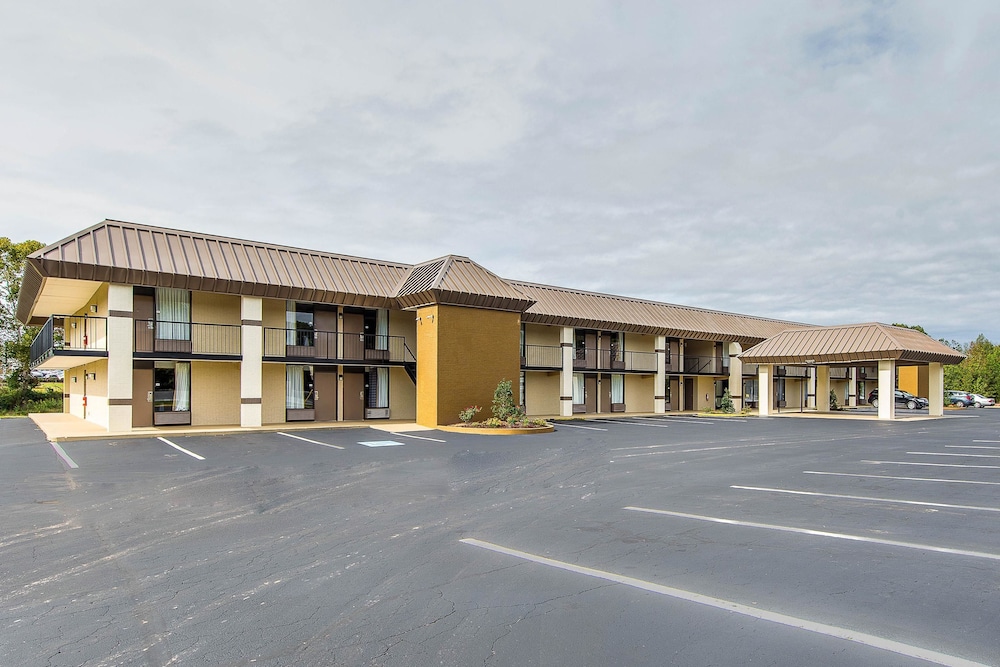 Quality Inn - Property Image 5