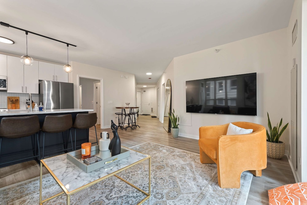 Downtown Group Ideal 2 Luxury Units Iconic Views