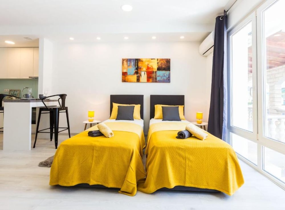 Spacious Two sis Apartments in Zadar With Terrace