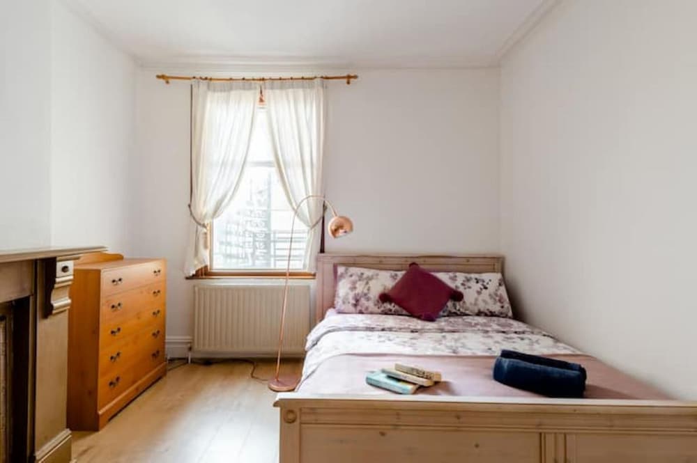 Stunning 2-bed Apartment in Dartford view 2