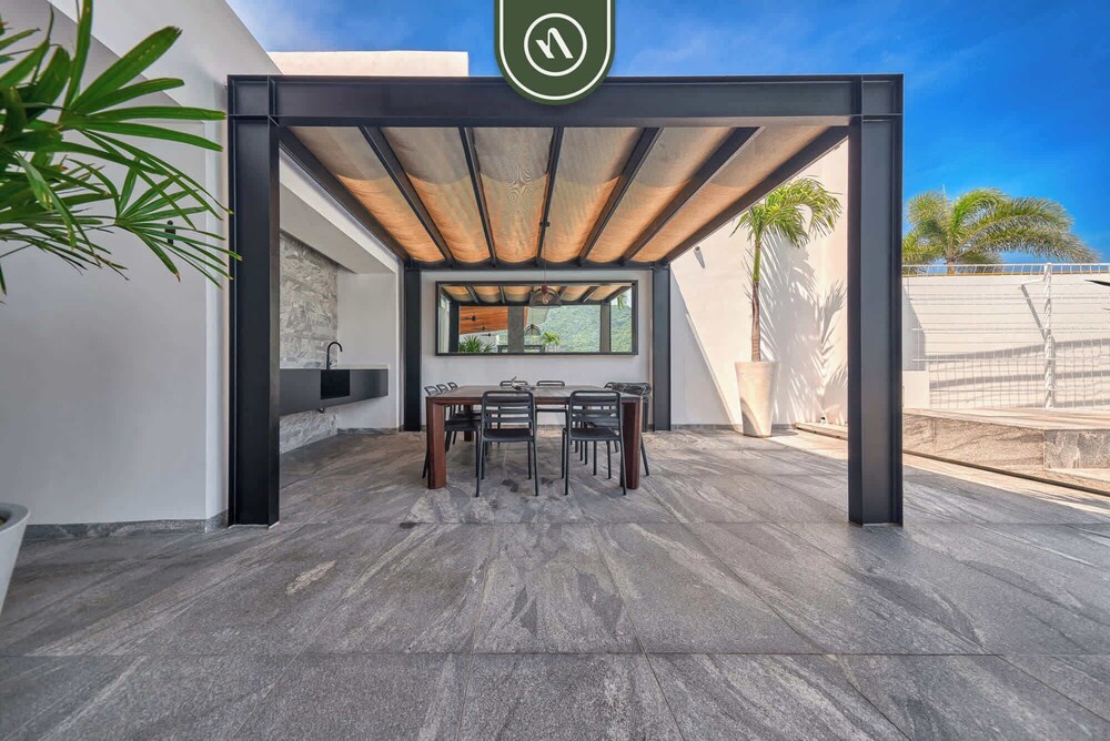 Amazing 1 BR Condo With Terrace - Rooftop Pool