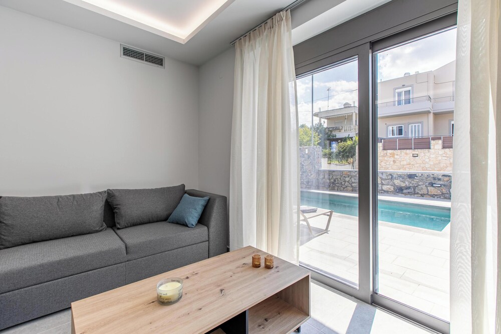 Neaira Apartments