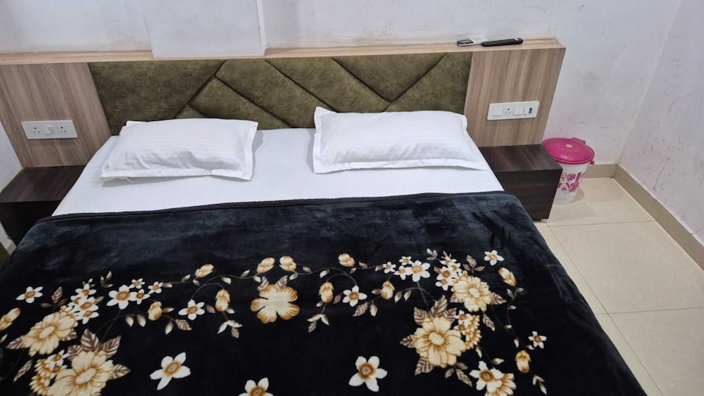Shree Hanuman Hotel