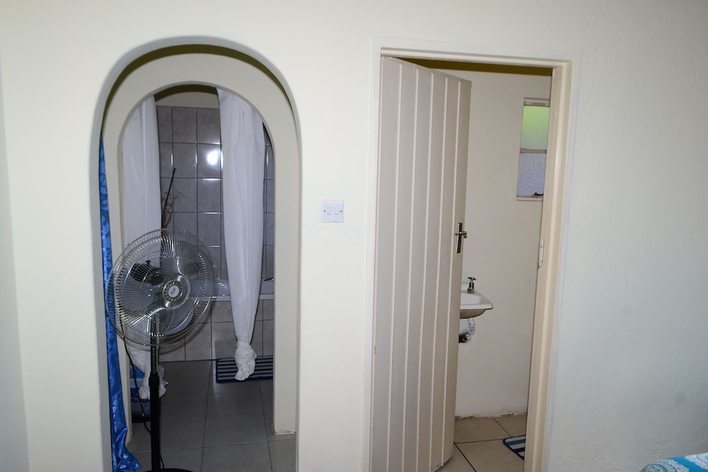 Breeze Guest House