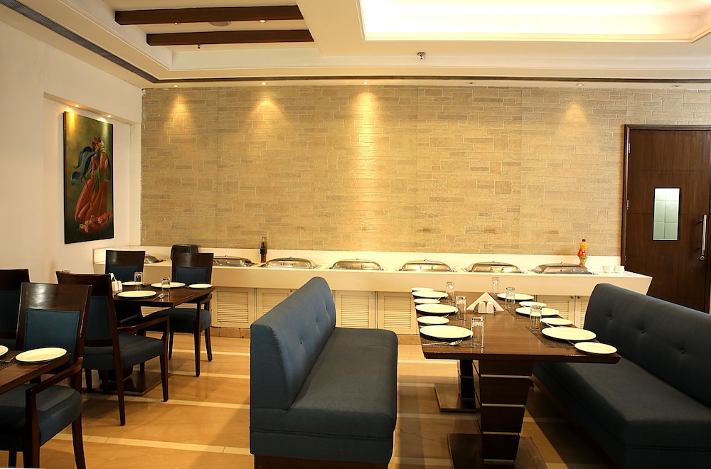 Inde Vista Woods Signature Tower