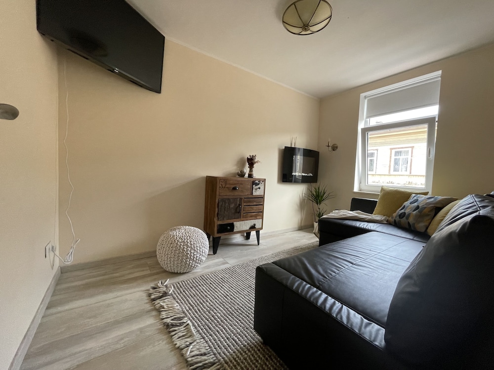 Prime 2Br Apt Next to Train Station view 3