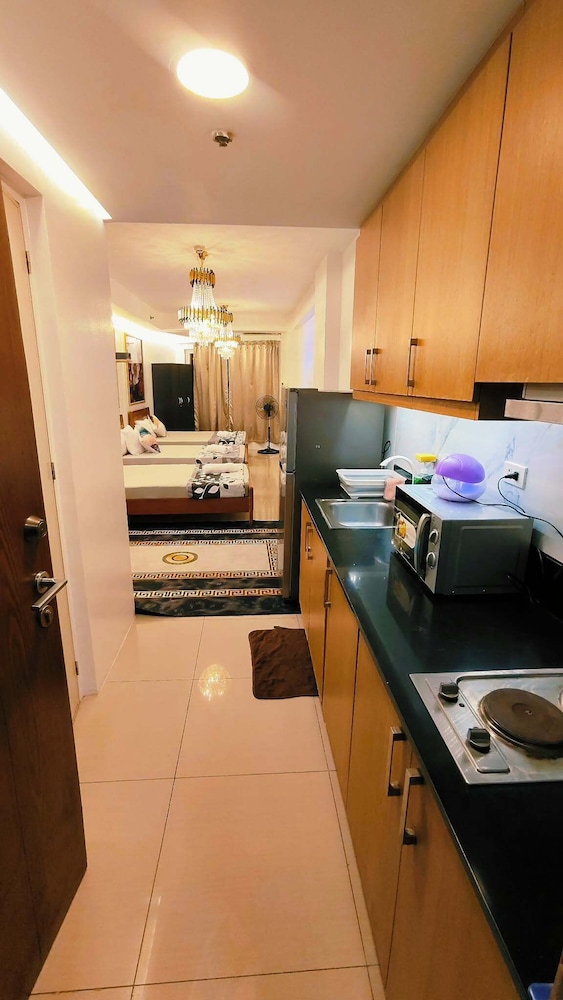 The Royal Bloom Room-1409TowerA