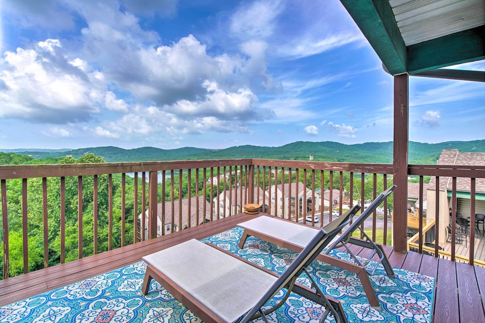 Branson Vacations - Cozy Branson Getaway < 1 Mi to Silver Dollar City! - Property Image 1