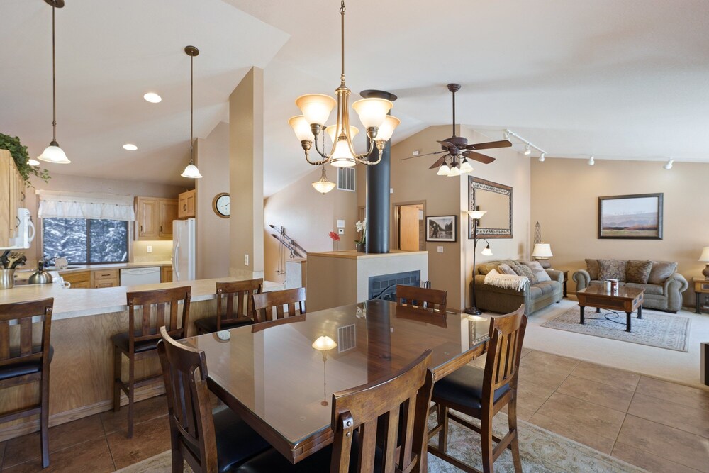 8 Umpqua Ln 4 Bedroom Home