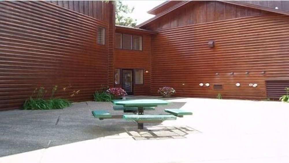 Point Place