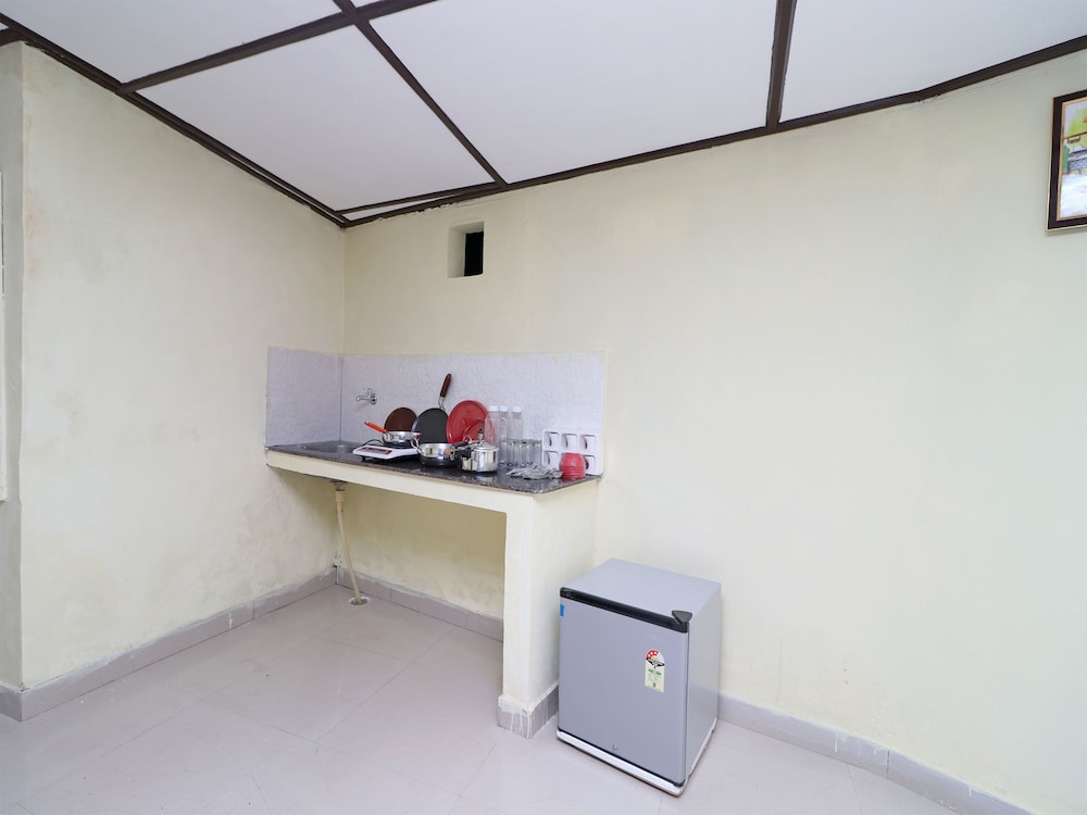 Dehradun Vacations - OYO 13673 Home Luxury 1RK Happy Valley - Property Image 5