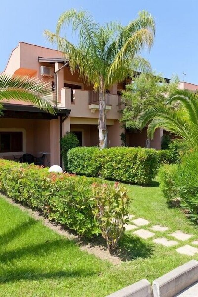 Tindari Resort & Marina Beach