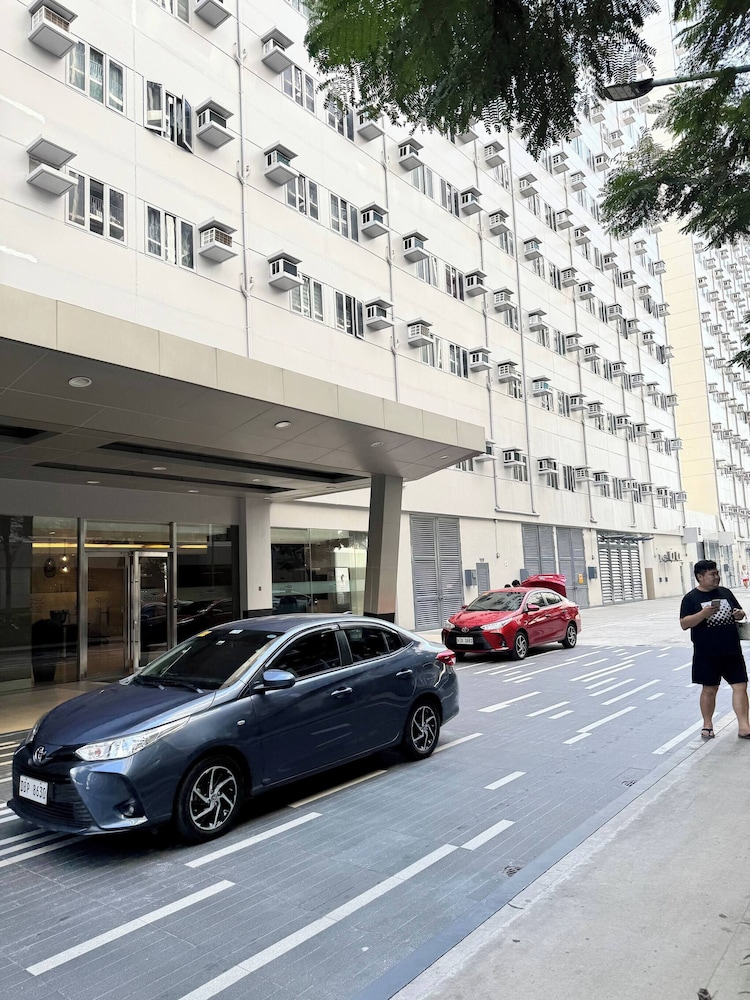 Relax in Pasay City's Best Kept Secret - Spacious Condo With Garden View