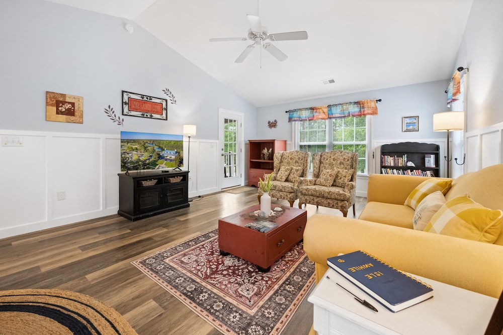 65d Isle Awhile 3 Bedroom Condo